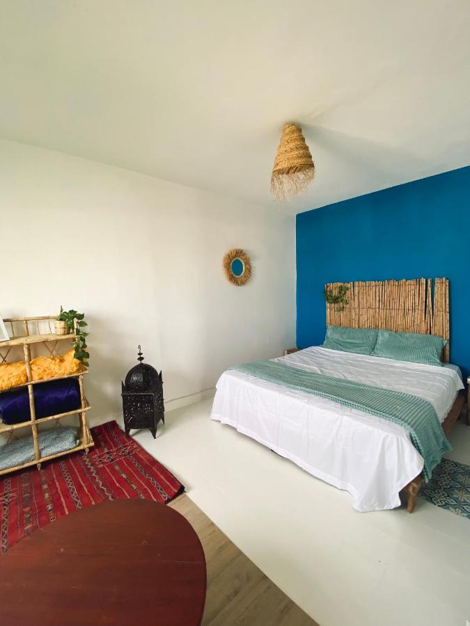 Appartement A Ksar Sghir En Face Du Terminal Passagers De Ferry Port Tanger Med Zewnętrze zdjęcie